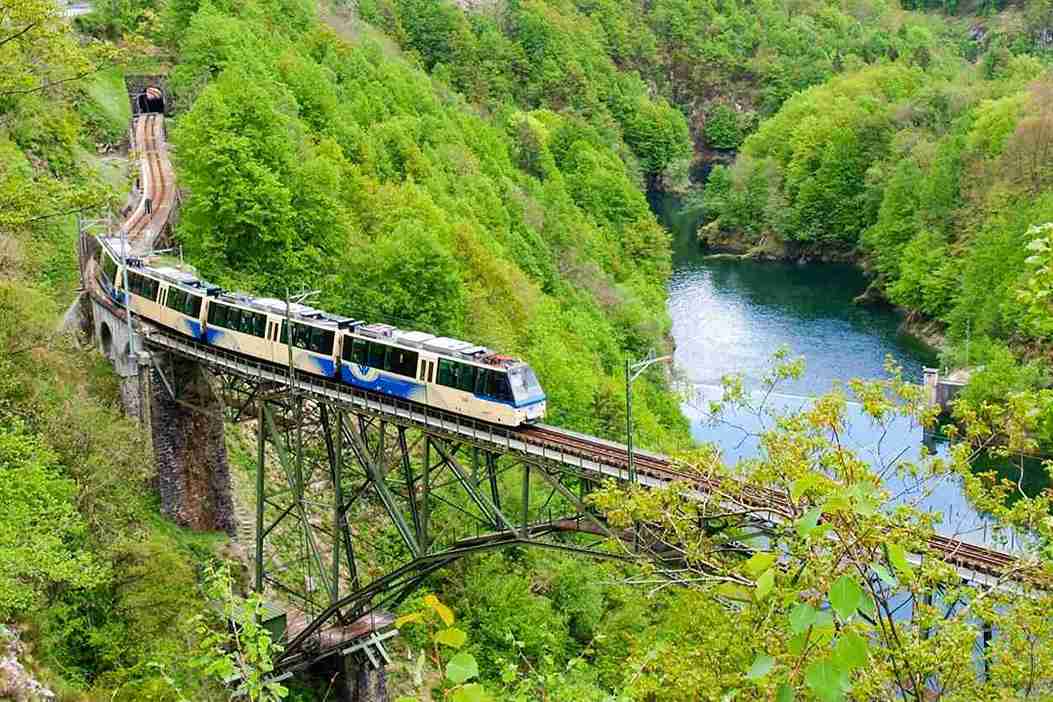 Centovalli Railway سنتووالی ایتالیا سفر با قطار