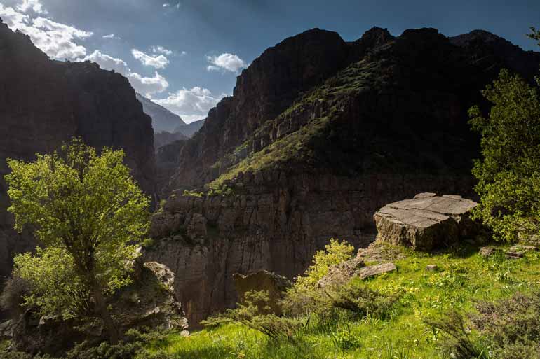 فاصله الیگودرز تا آبشار آب سفید