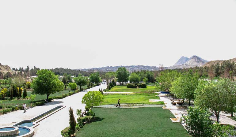 راهنمای سفر به قم