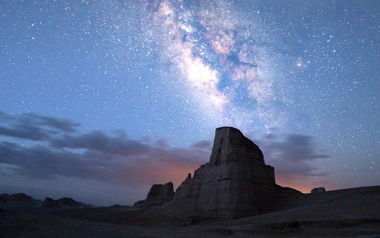 تماشای آسمان شب