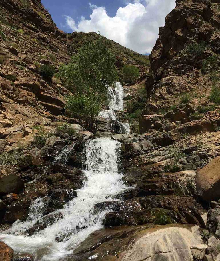 آبشار برگ جهان در جاهای دیدنی لواسان