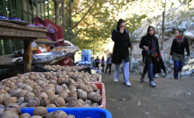 پیاده روی در دربند تهران