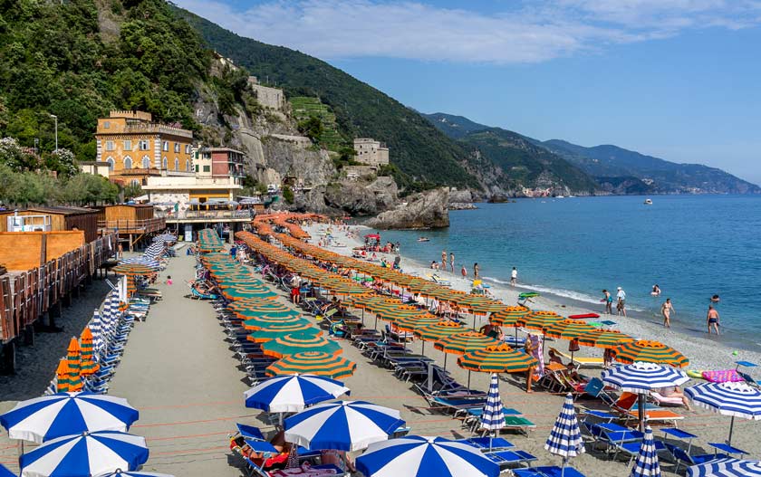 ساحل مونت‌روسو در ایتالیا (Monterosso Al Mare, Italy)