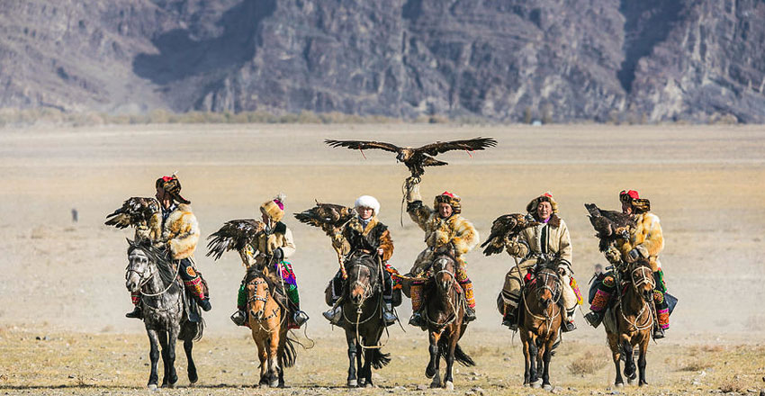 شکار عقاب در نزدیک آلماتی - سفر به قزاقستان