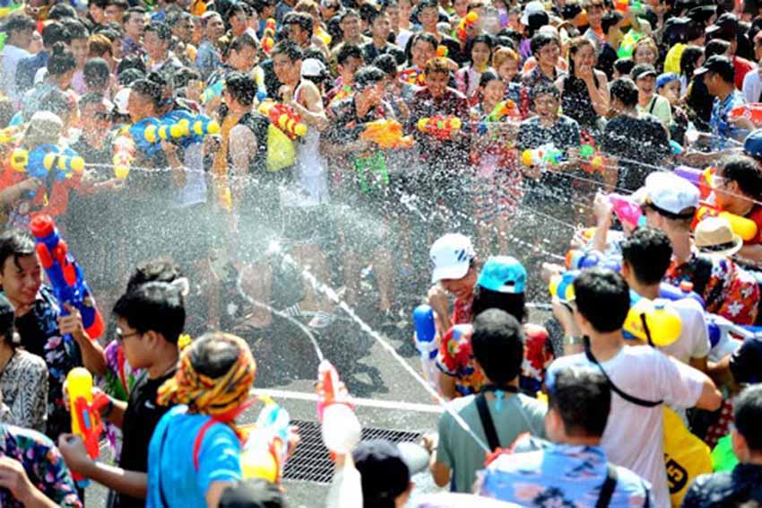 25 bangkok Songkran