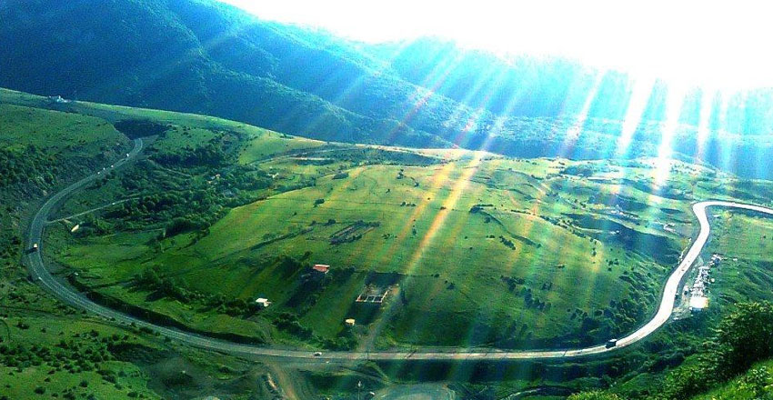 طبیعت زیبای گردنه حیران 