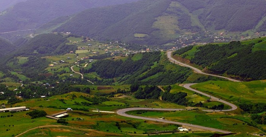 گردنه حیران از زیباترین جاده های ایران